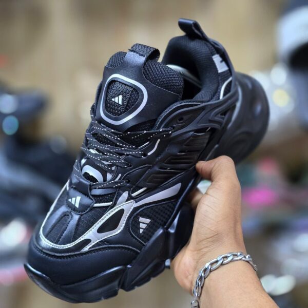 Adidas Vento XLG Runner Black & Silver