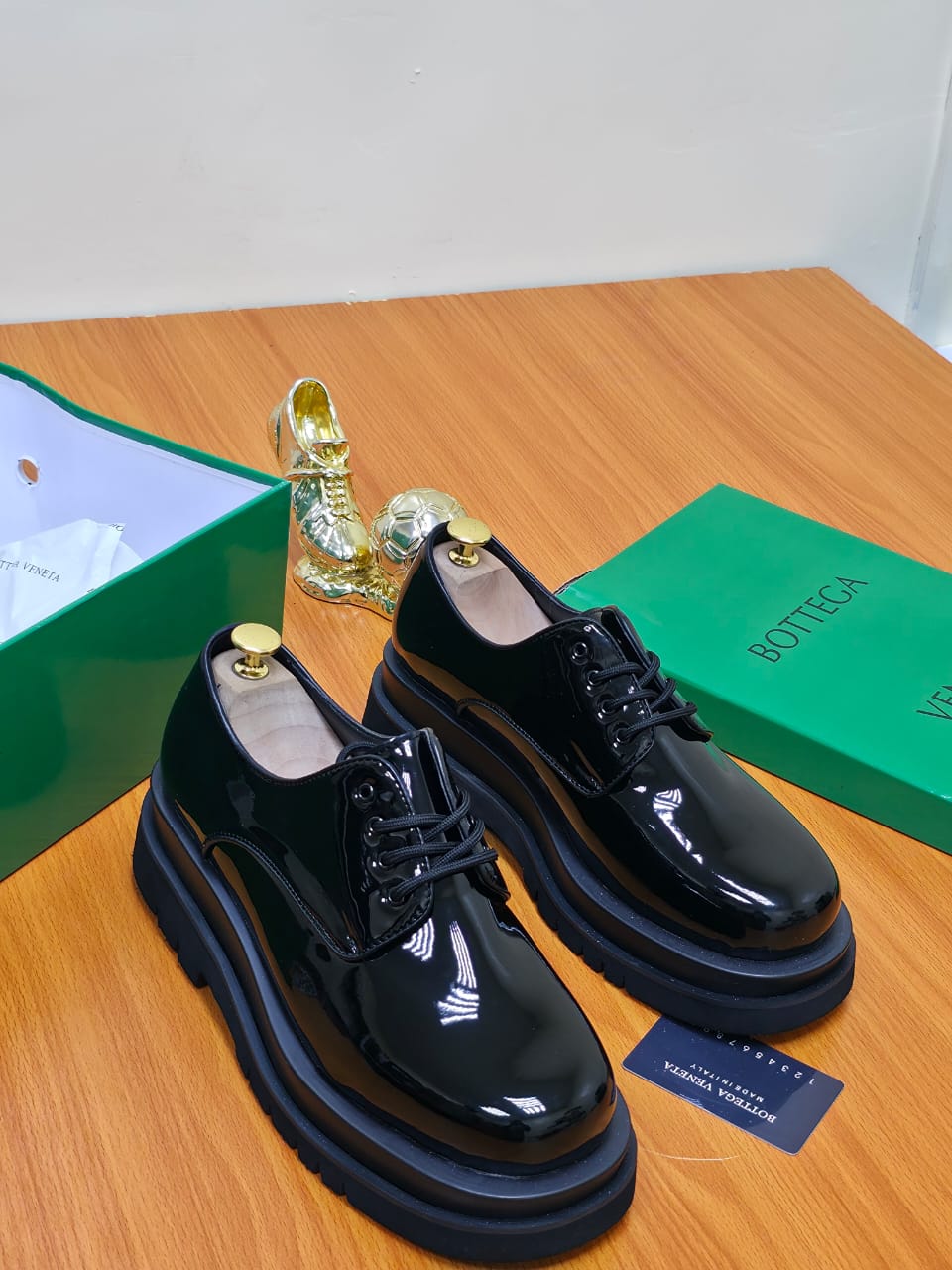 Bottega Veneta Black Patent Leather Derby Shoes with Lug Sole Bottega Veneta Black Patent Leather Derby Shoes with Lug Sole