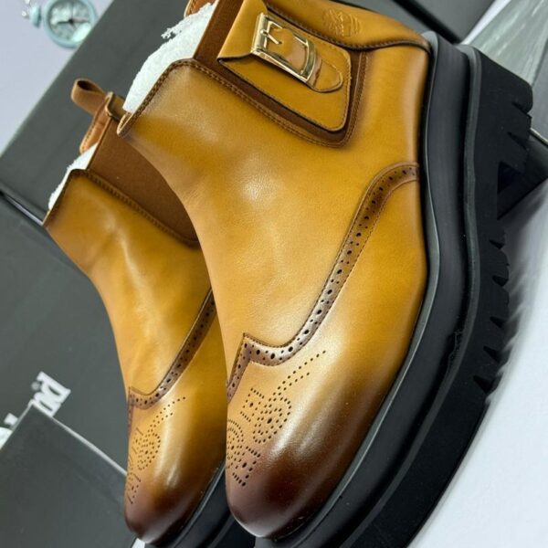 Men’s Wingtip Chelsea Boots in Patina Leather