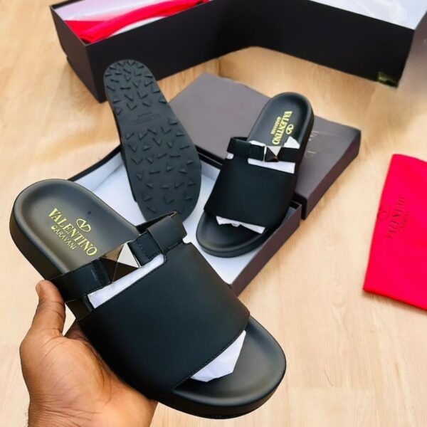 Valentino Garavani Black Sandals with Pyramid Stud